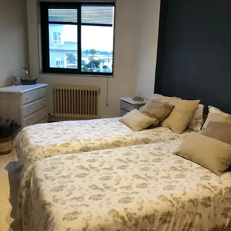 Apartamento En 1º Linea De La Playa De Samil فيجو