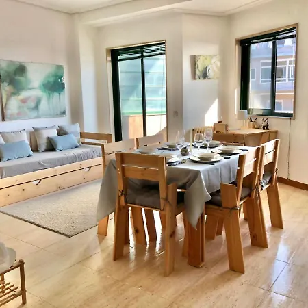 Apartamento En 1º Linea De La Playa De Samil فيجو